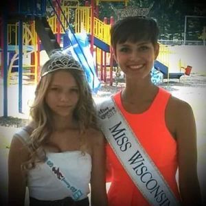 Meet your Posher, Cassandra